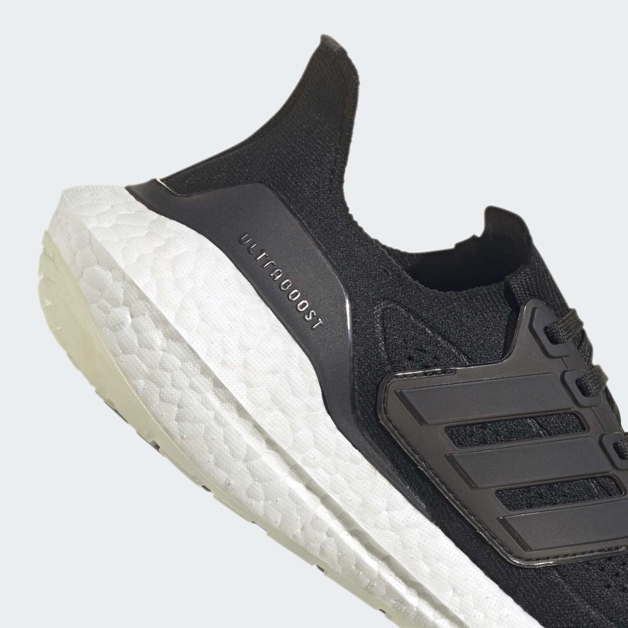  6 کفش آدیداس زنانه مخصوص دویدن FY0402 didas ULTRABOOST 21 