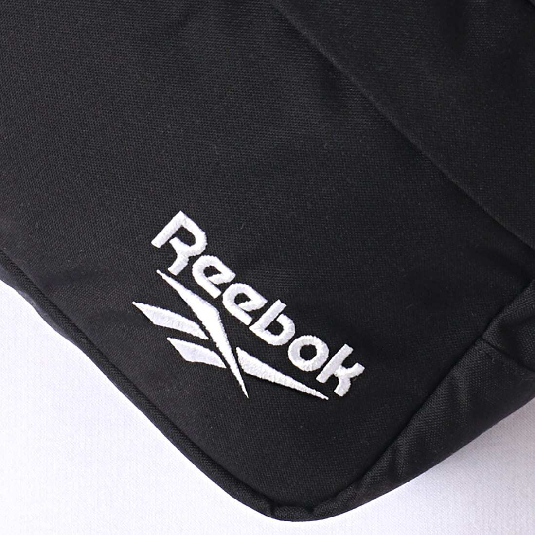 2-کیف کمری ریباک FJ7003 CLASSIC THROWBACK ZIPPERED WAISTBAG 